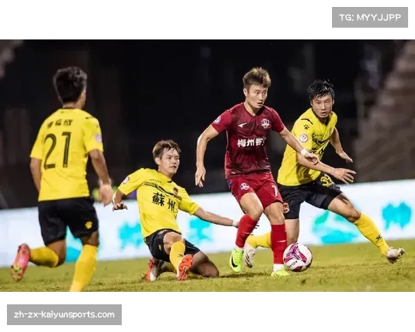 梅州客家两球落后扳平大连英博 保级希望延续至末轮 梅州客家两球落后扳平大连英博 保级希望延续至末轮